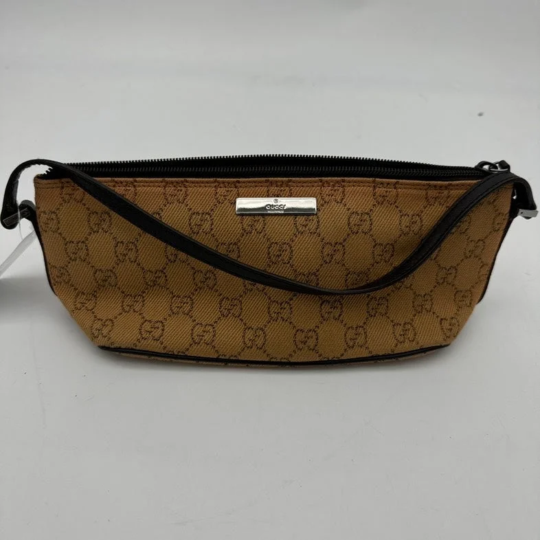 Gucci tote bags for women with a printed Gucci logoGucci tote bags for women with a printed Gucci logoGucci Beige Canvas Monogram Clutch Wristlet Small