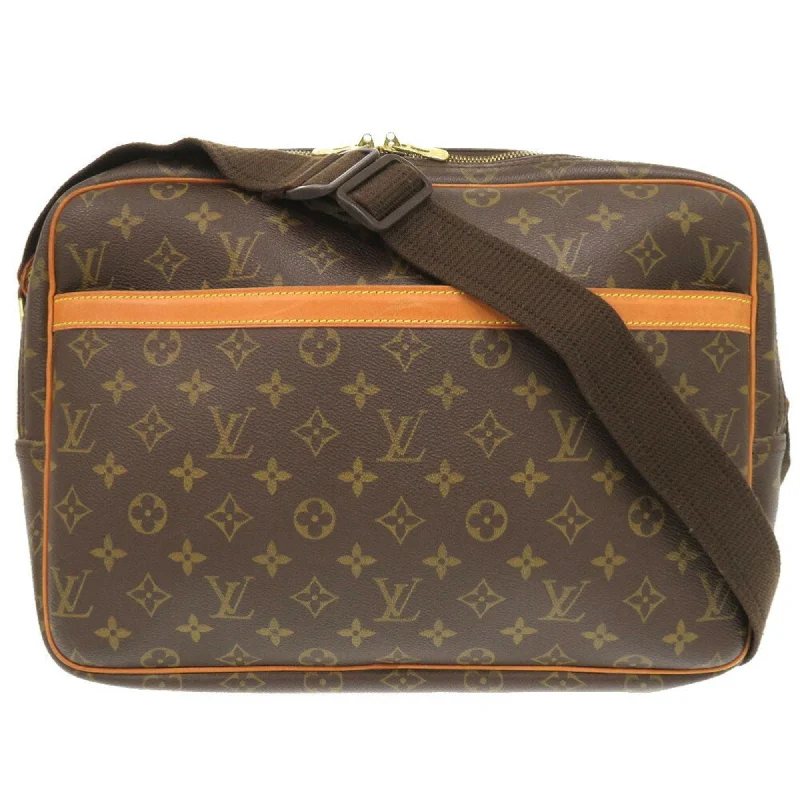 Louis Vuitton Speedy bags in monogram canvas for a classic lookLOUIS VUITTON Reporter Shoulder Bag