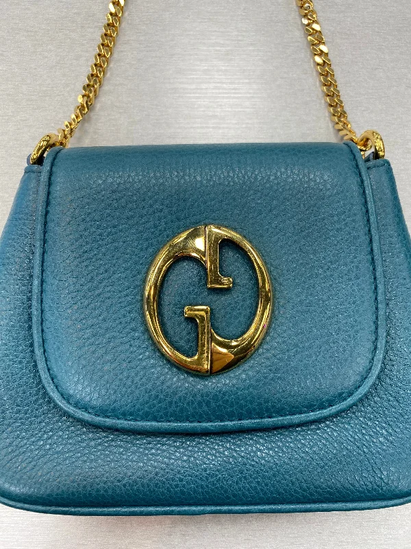 Women Gucci crossbody bags with a keychain holderWomen Gucci crossbody bags with a keychain holderCrossbody Luxury Designer By Gucci  Size: Small