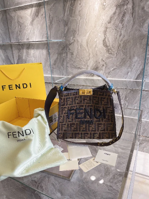 Ladies Goyard shoulder bags with a detachable scarf strap for a stylish and versatile optionEN   Designer bags by Fendi 221