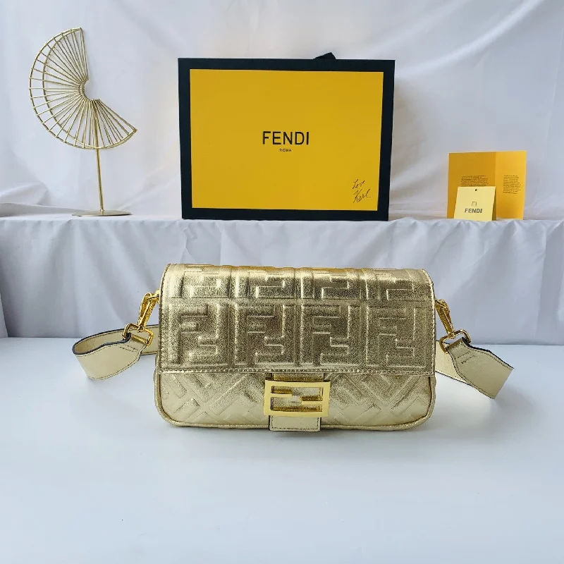 Goyard bags with a detachable makeup pouch inside for beauty - conscious usersEN   Designer bags by Fendi 179