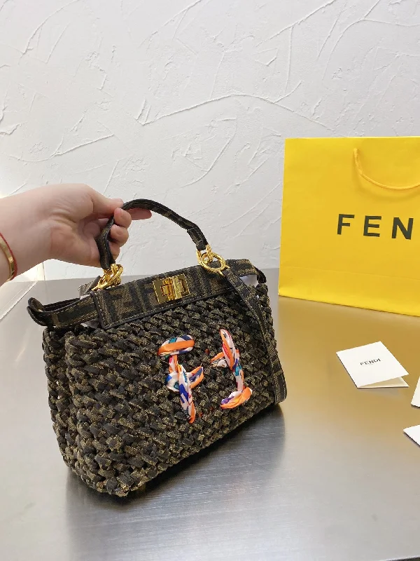 Ladies Goyard Saint Louis tote bags with a detachable shoulder strap for different carrying optionsEN   Designer bags by Fendi 191