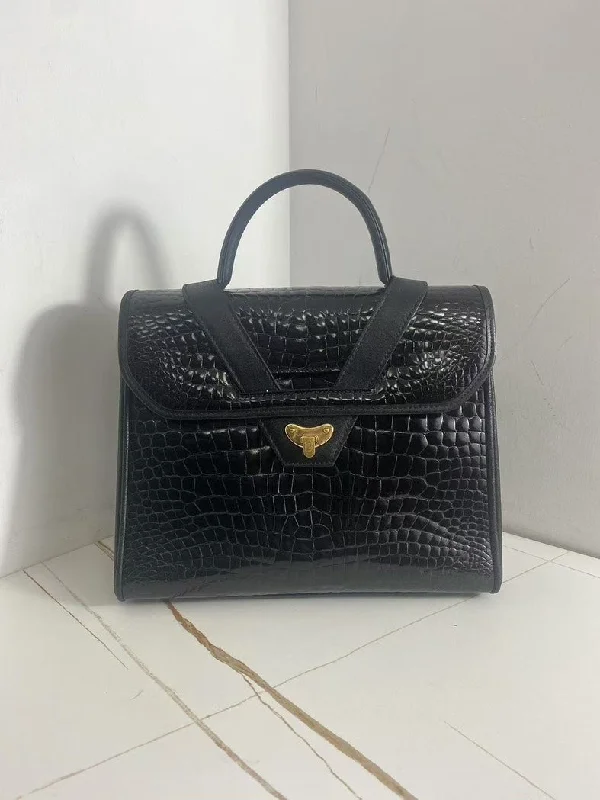 Goyard bags with a detachable mirror inside for quick touch - ups and groomingFendi Black Crocodile Embossed Handbag Medium