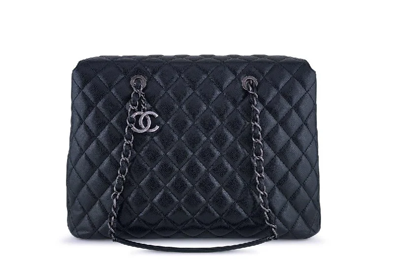 Chanel Lightweight Handbag for Daily ErrandsChanel Black Caviar Classic Quilted Business Tote Bag