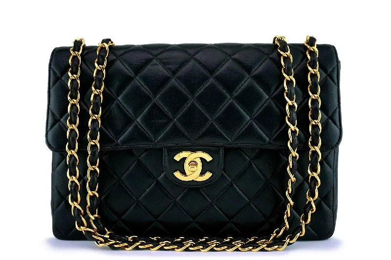 Chanel classicChanel Black Lambskin Jumbo Quilted Classic 2.55 Flap Bag 24k GHW