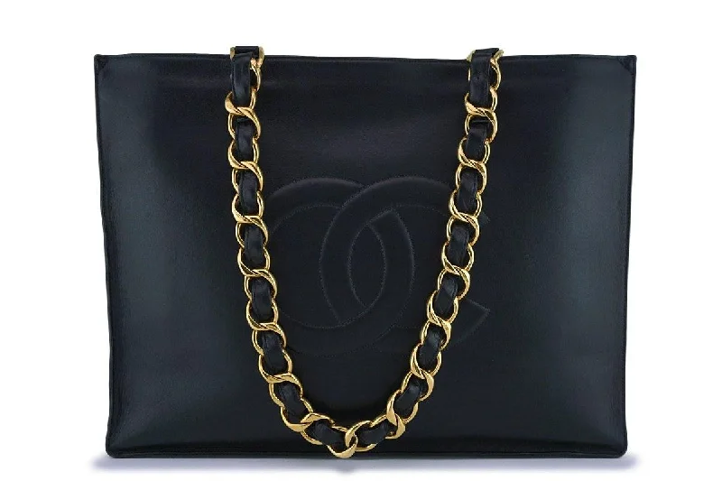 Chanel bags with classic and elegant designsChanel Black Vintage Grand Chunky Chain GST Shopper Tote Bag