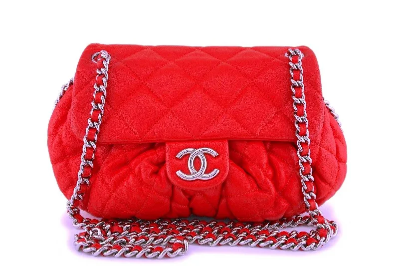 Chanel bags with modern touchesChanel Red Textured Medium Chain Around Crossbody Flap Bag SHW