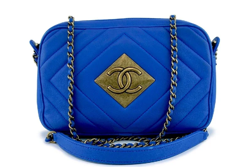 Chanel bags with classic and elegant designsChanel Turquoise Blue Timeless Classic Camera Case Bag