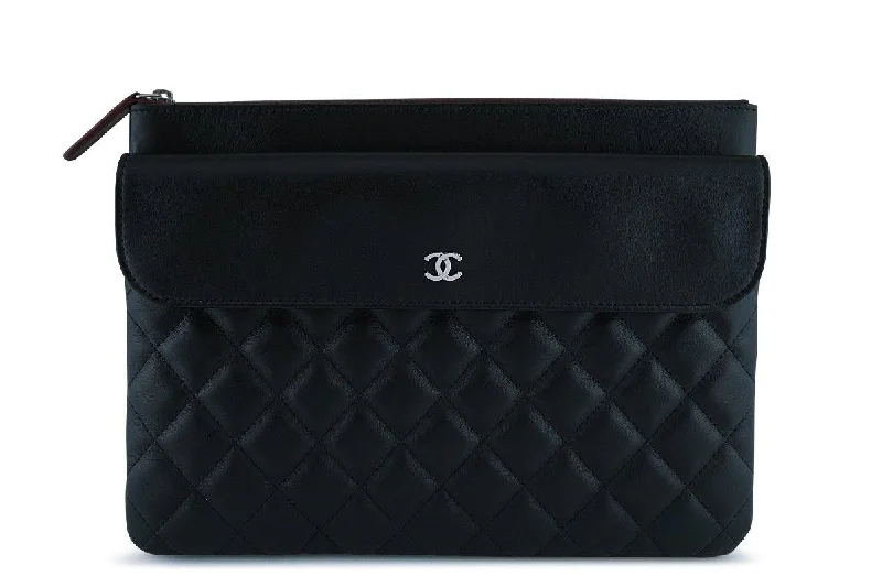 Chanel bags for women who love timeless fashionNWT 17S Chanel Black Classic Quilted O Case Flap Clutch Purse Bag