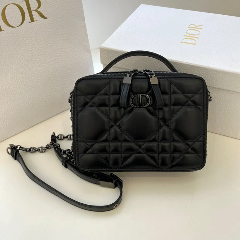 Luxury Christian Dior crossbody bags with a chain - link strapChristian Dior  Bags - 3923