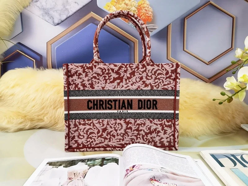 Christian Dior crossbody bags with a front - flap pocket for easy accessChristian Dior  Bags - 3948