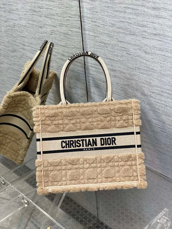 Stylish Christian Dior shoulder bags with a tassel - adorned zipperChristian Dior  Bags - 3981