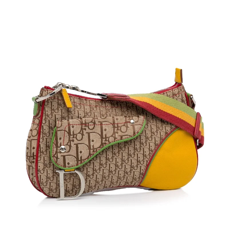 Christian Dior handbags with a detachable mirror for on - the - go touch - upsDior Diorissimo Rasta Saddle Messenger (SHG-Ev3K3S)