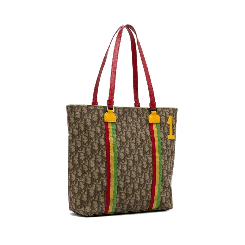 Christian Dior bags with a quilted pattern and gold - toned hardwareDior Diorissimo Rasta Tote Bag (SHG-FY52XA)