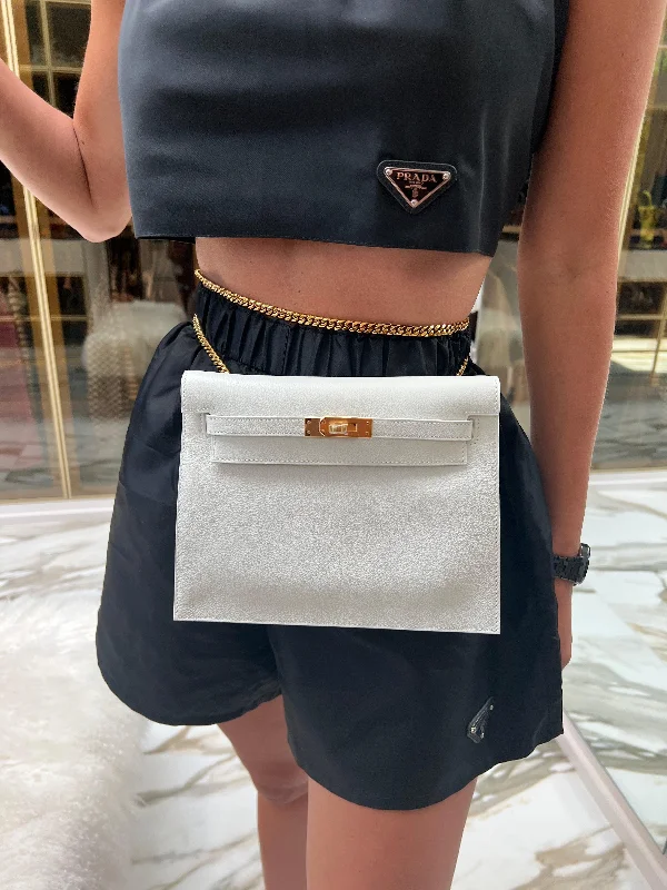 Hermès Kelly Bags with a leather - wrapped turnlock for added eleganceHermès Kelly Danse II White Evercolor leather with Gold Hardware