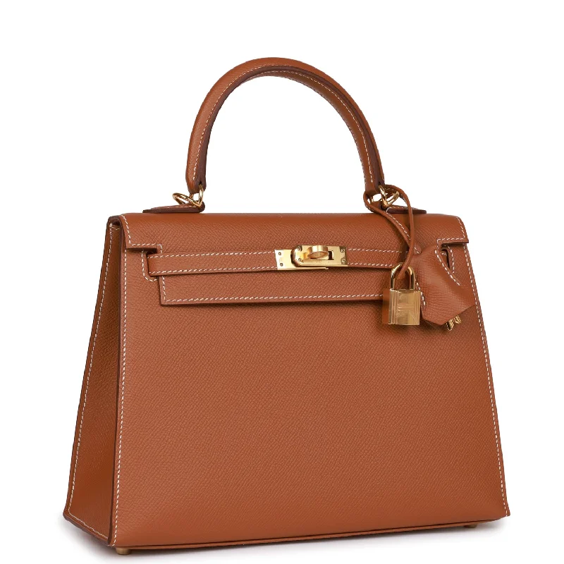 Hermès Kelly Bags with a quilted leather exterior for a luxurious feelHermes Kelly Sellier 25 Gold Epsom Gold Hardware