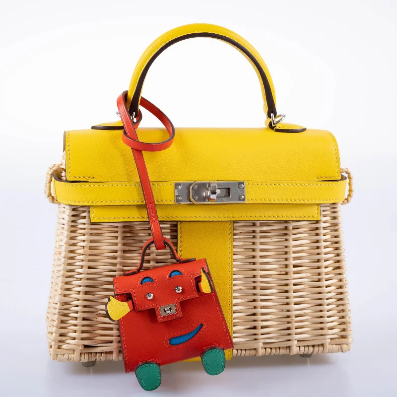 Hermès Kelly Bags in a bold tomato red for a fashion - forward statementHermès Micro Kelly Quelle Idole Bag Charm Capucine, Jaune De Naples, Vert Vertigo, Zanzibar Tadelakt and Chevre Mysore - 2021, Z